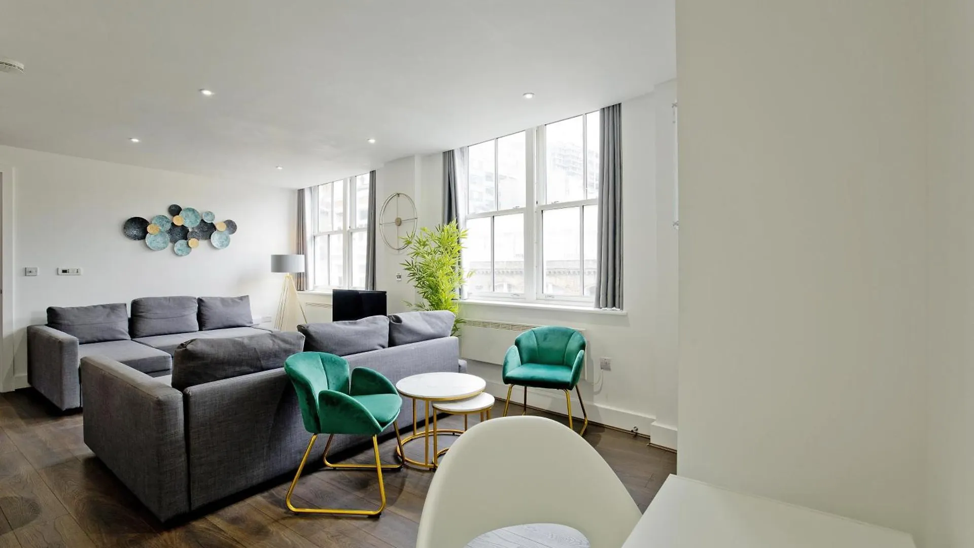 Imperial Liverpool Street Apartments 런던