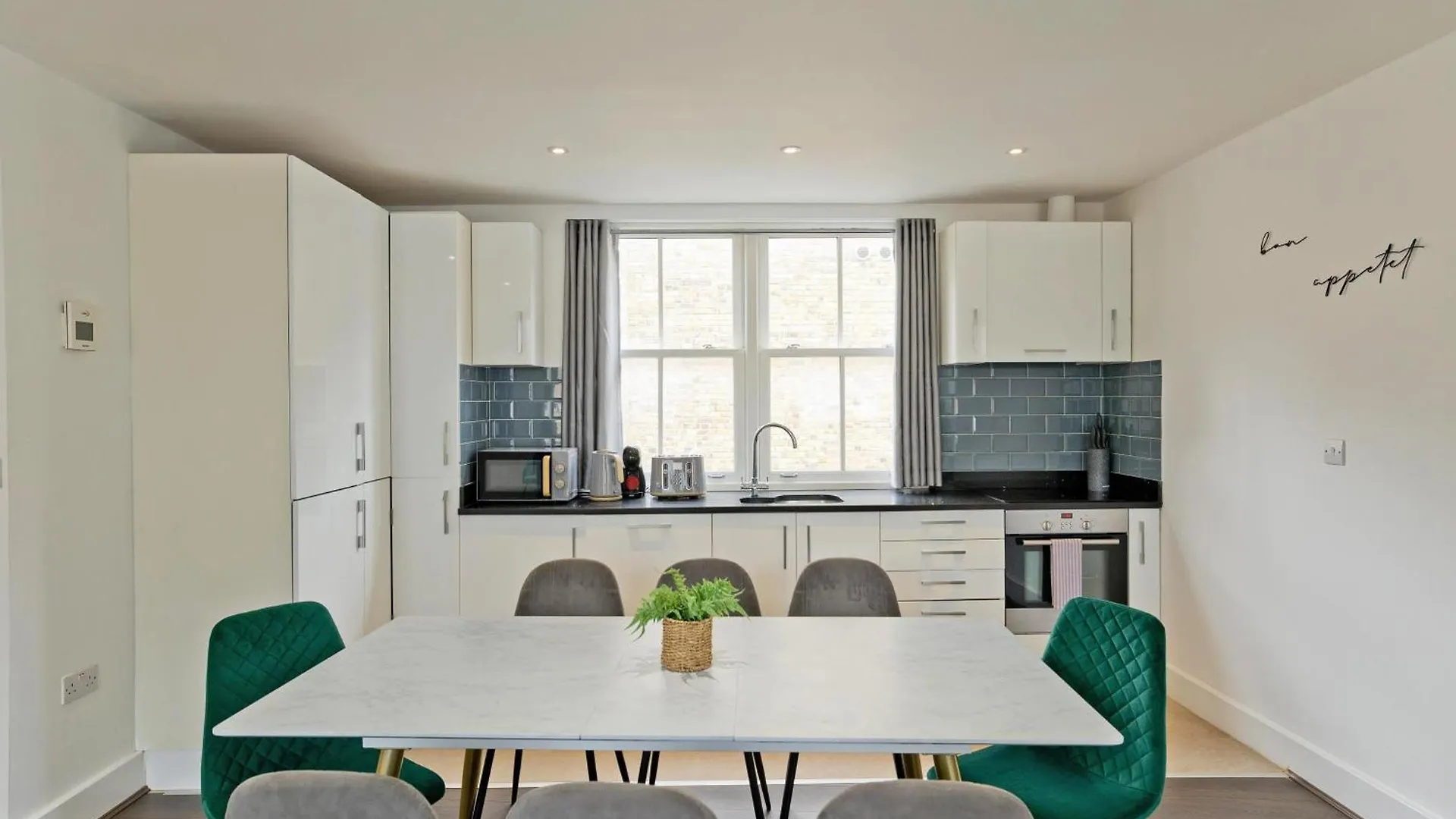 Imperial Liverpool Street Apartments 런던 0*,  영국