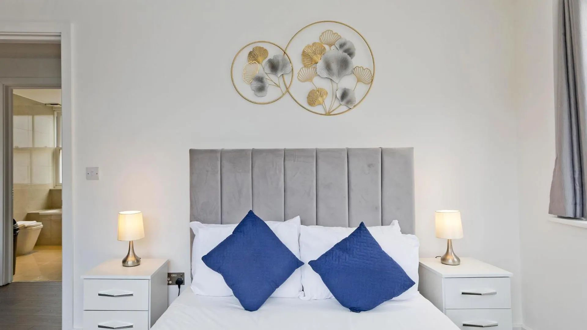 Imperial Liverpool Street Apartments 런던 0*,  영국