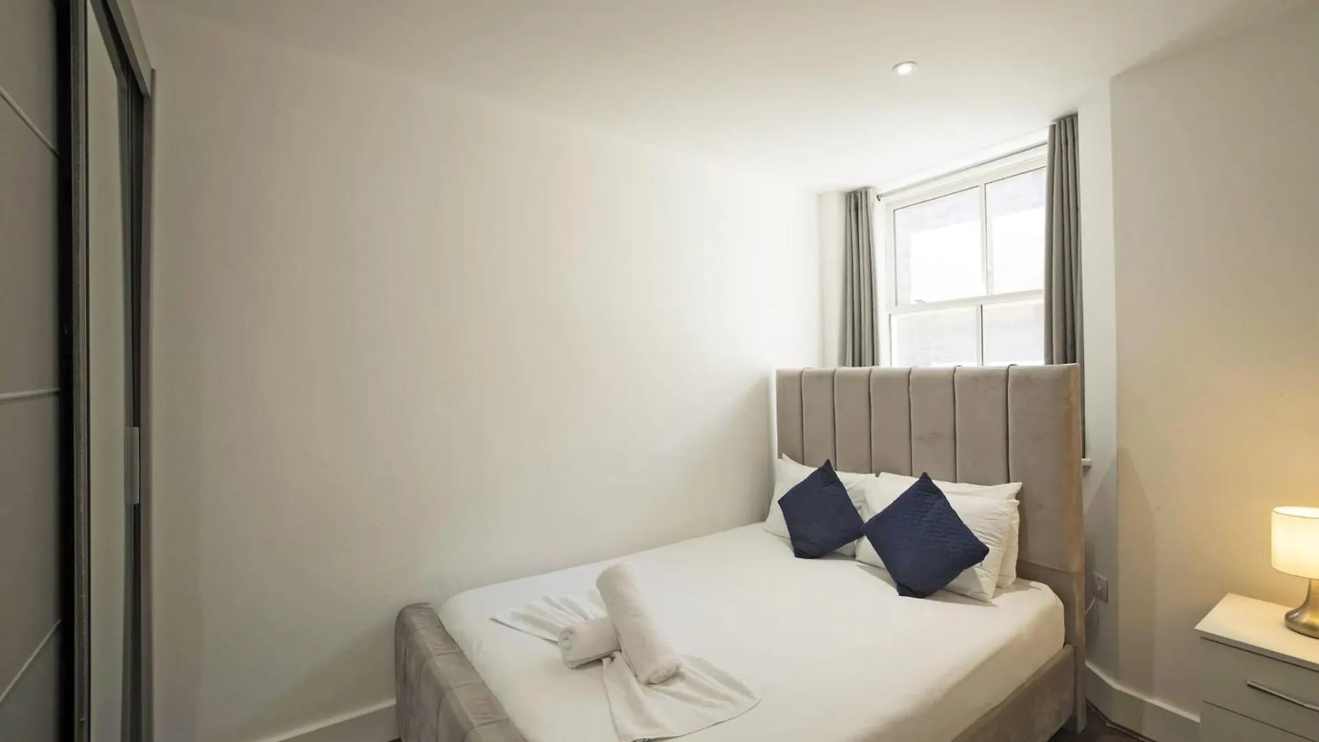 Imperial Liverpool Street Apartments 런던 영국