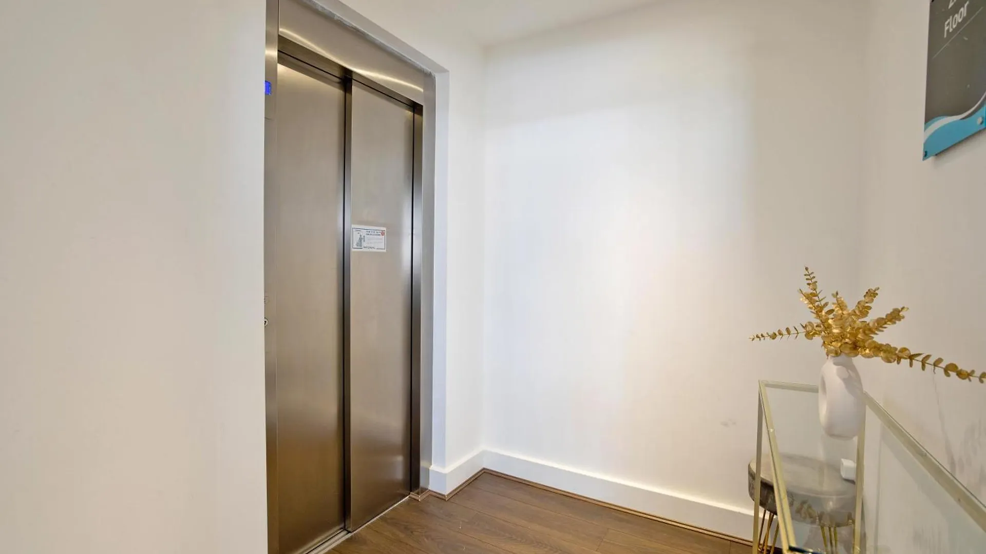 Imperial Liverpool Street Apartments ロンドン イギリス