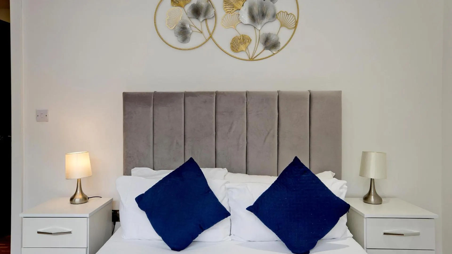 Imperial Liverpool Street Apartments 런던